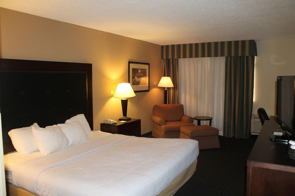 Doubletree By Hilton Winston Salem - University, Nc Exteriör bild