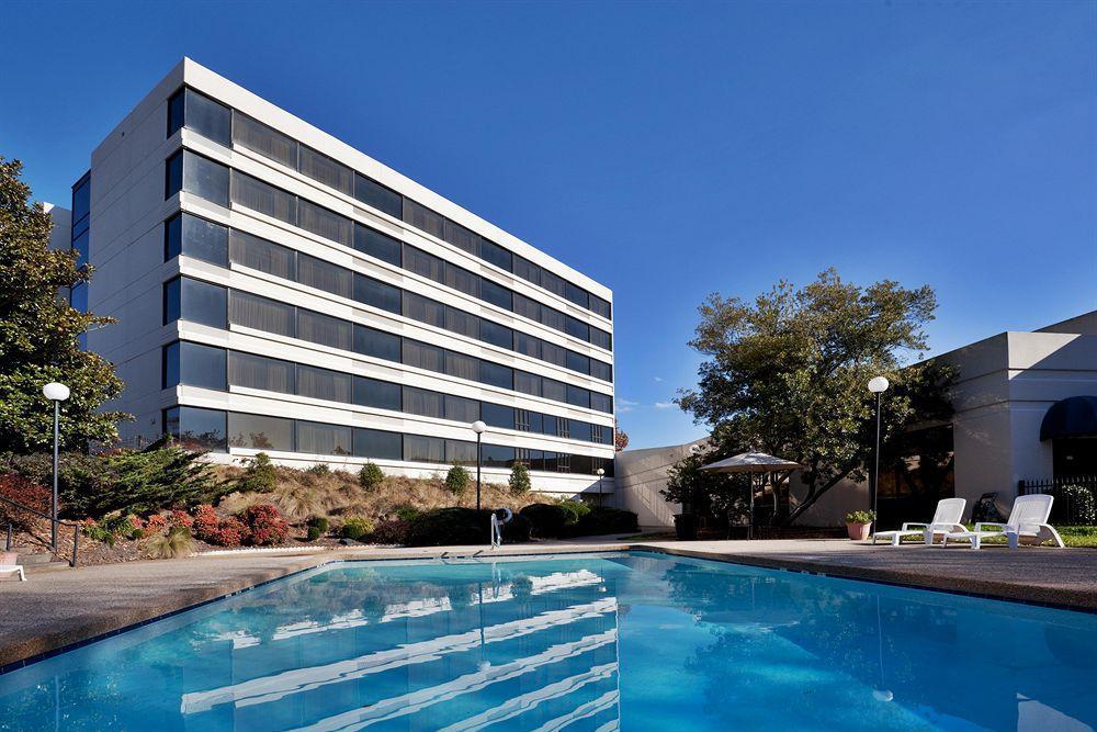 Doubletree By Hilton Winston Salem - University, Nc Exteriör bild