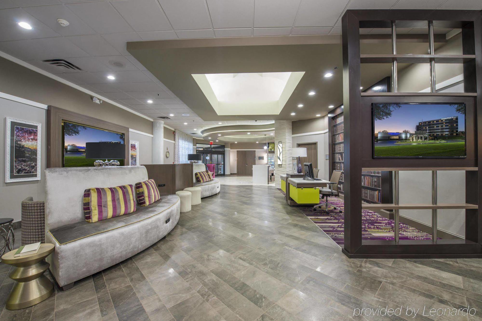 Doubletree By Hilton Winston Salem - University, Nc Exteriör bild